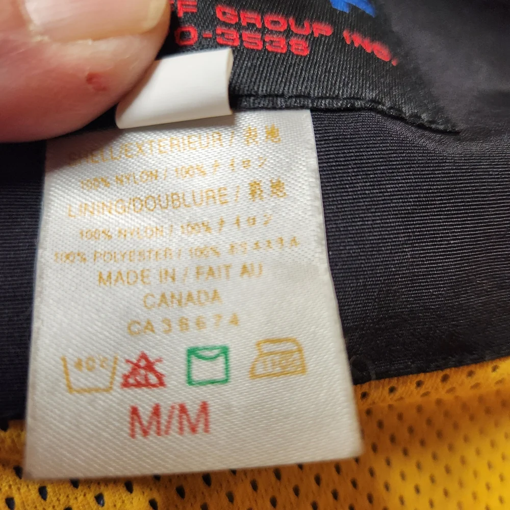 Que Vibrant Blue and Yellow Ski Jacket - Picture 9 of 14